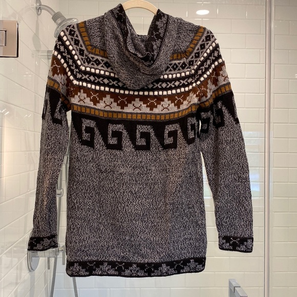 COPY - Gorgeous Handmade in Ecuador Alpaca Hoodie. - Picture 2 of 4